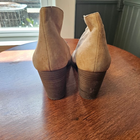 Lucky Brand Joal Tan Suede Peep Toe open V-Cut Block Heel Booties womens 9M/40 - Picture 7 of 10